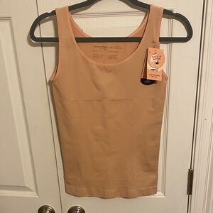 Shapermint Essentials Women's Beige/Pinkish Tank Top